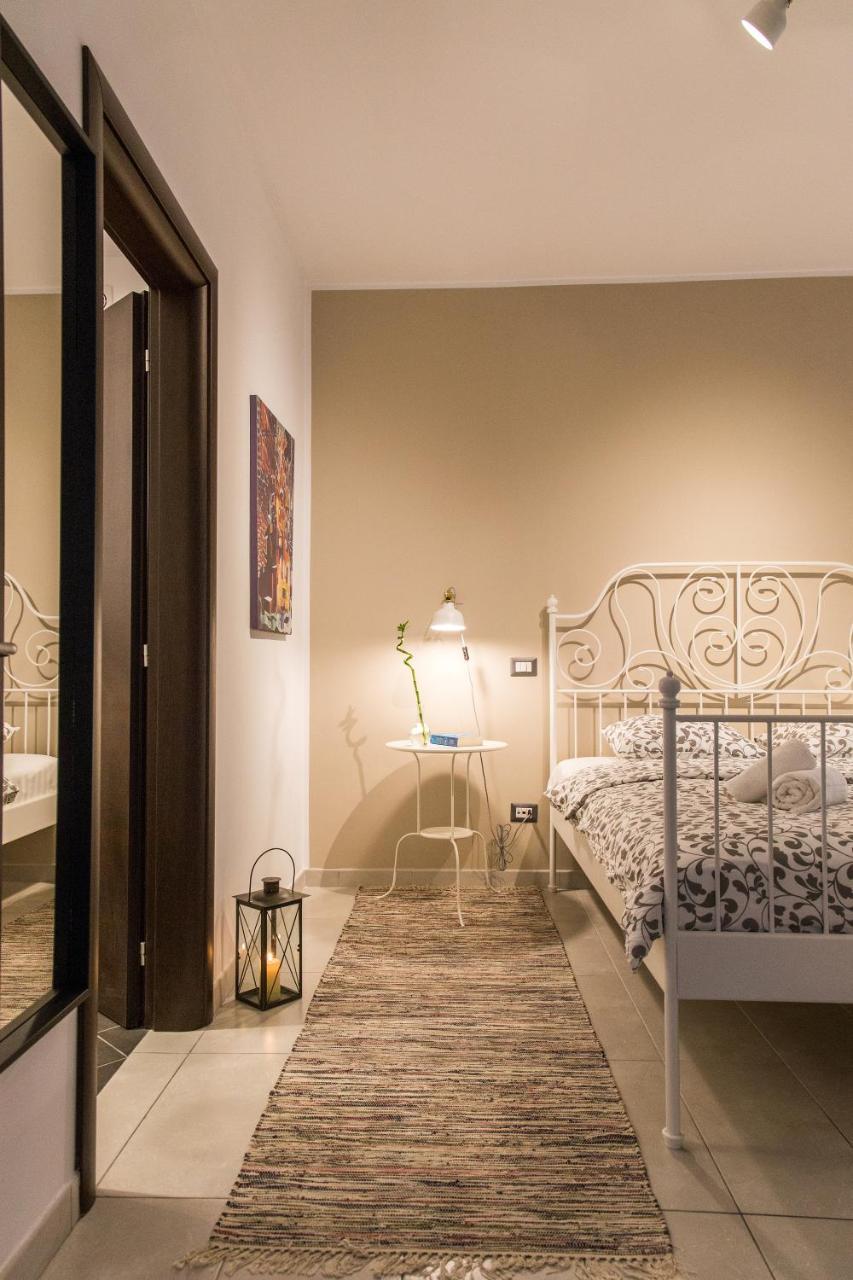 One Love Metropolitan Apartment Бухарест Екстер'єр фото