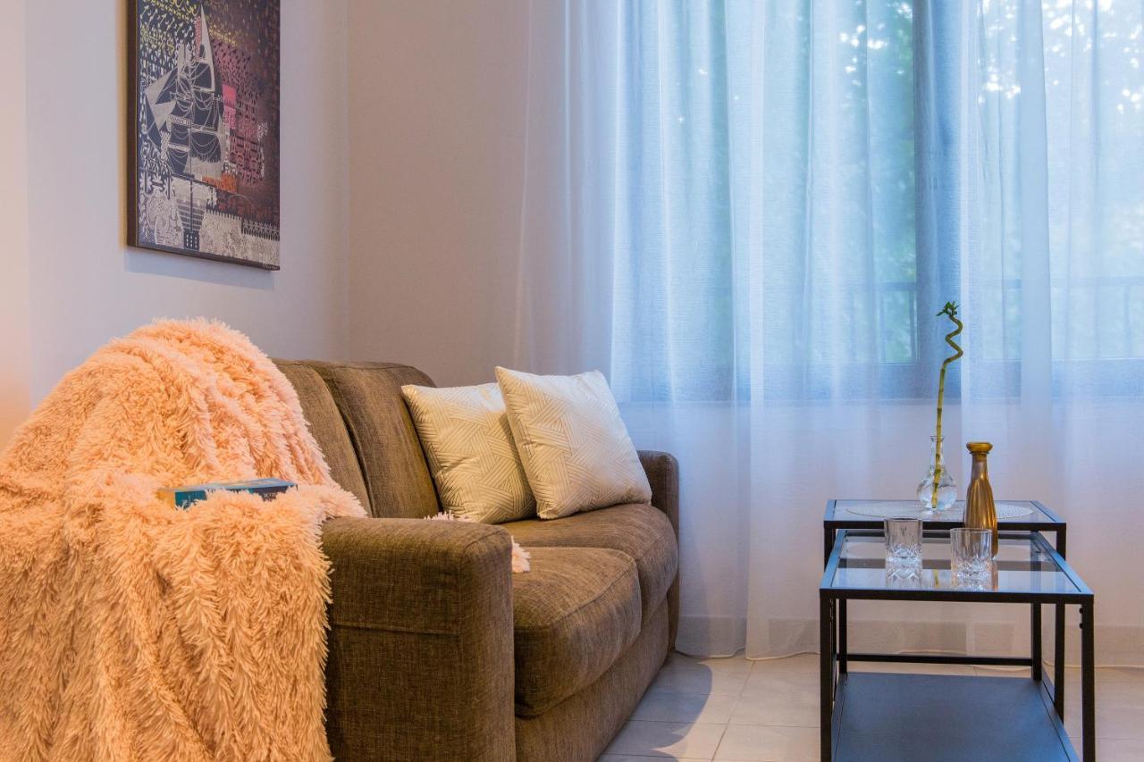 One Love Metropolitan Apartment Бухарест Екстер'єр фото