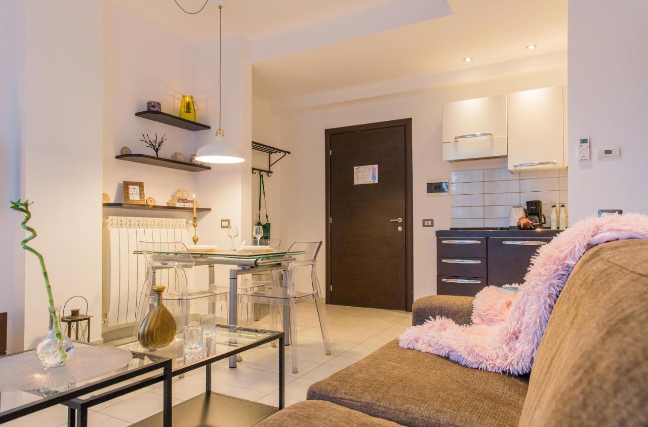 One Love Metropolitan Apartment Бухарест Екстер'єр фото