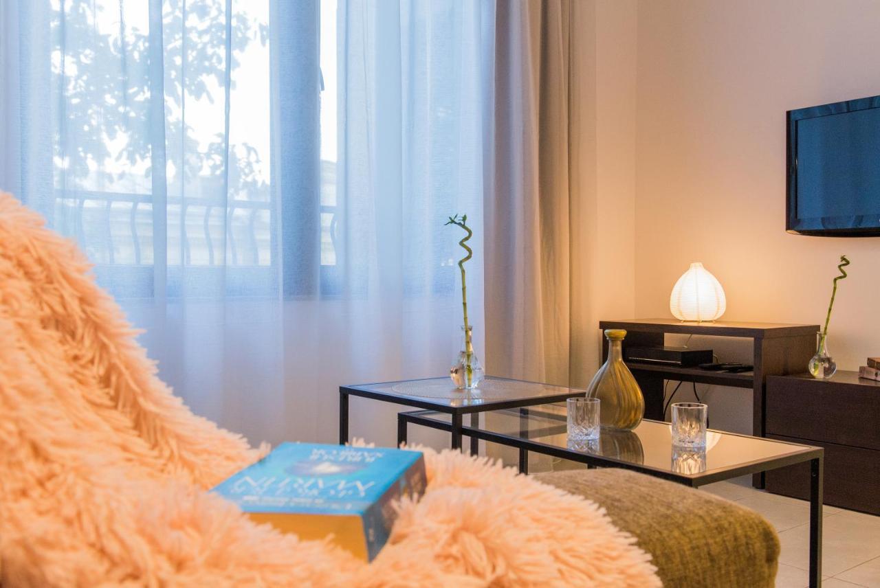One Love Metropolitan Apartment Бухарест Екстер'єр фото